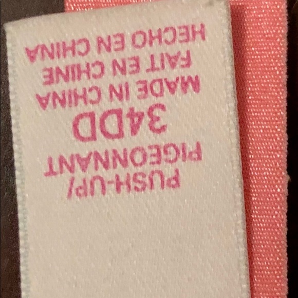 ❌SOLD❌ VS Bra, coral color, 34DD. - Picture 4 of 8